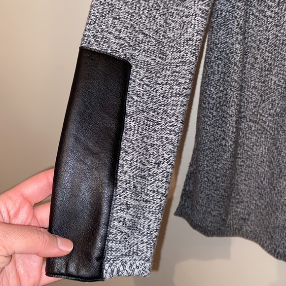 Chic & Cozy Boat Neck Sweater with Leather Sleeves - Reitmans Size M - Picture 2 of 5